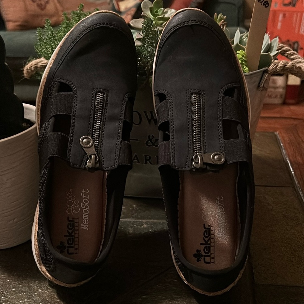 Rieker Nikita 88 Zip-Top MemoSoft Slip-On Walking Shoe EU41